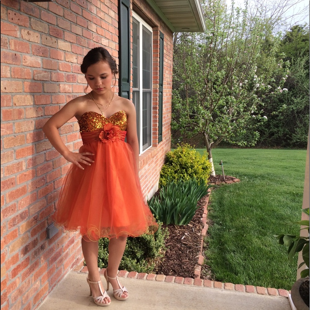 Prom dress - Picture 4 of 6